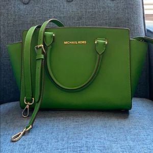 Michael Kors Selma Medium Bag